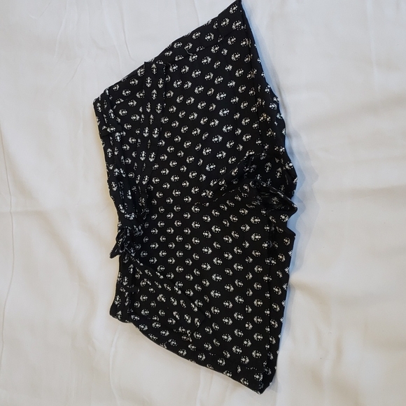 Forever21 Higwasted Linen Shorts - Picture 1 of 5